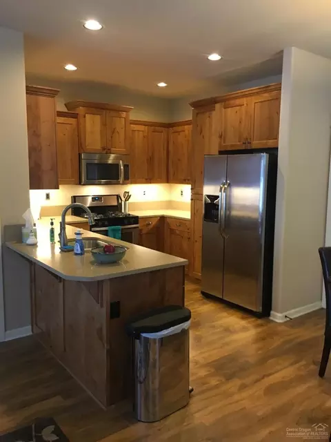 20749 NE Comet Ln, Bend, OR 97701 photo 4