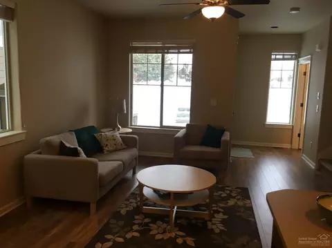 20749 NE Comet Ln, Bend, OR 97701 photo 3