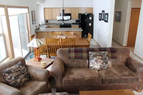 57385 Beaver Ridge Loop, Sunriver, OR 97707 photo 6