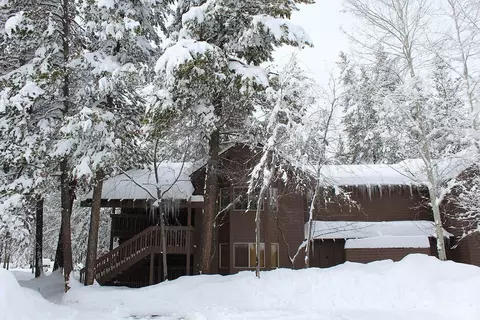 57385 Beaver Ridge Loop, Sunriver, OR 97707 photo 1