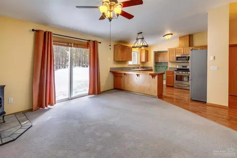 56056 Remington Dr, Bend, OR 97707 photo 6
