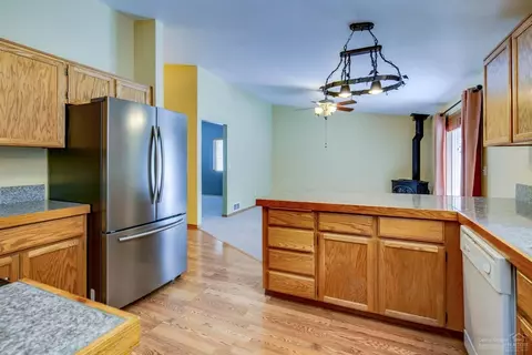 56056 Remington Dr, Bend, OR 97707 photo 7