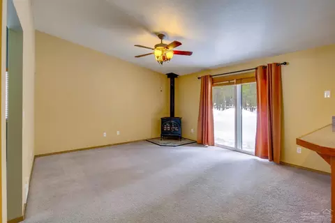56056 Remington Dr, Bend, OR 97707 photo 4