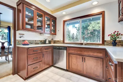 20650 Coventry Cir, Bend, OR 97702 photo 7