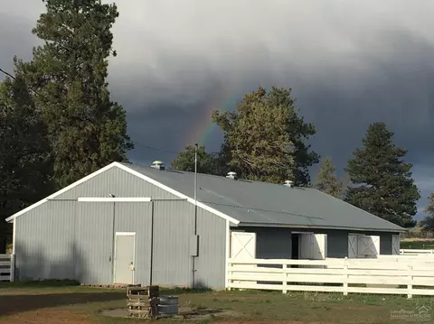 67450 Cloverdale Rd, Bend, OR 97703 photo 21