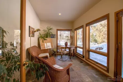 67450 Cloverdale Rd, Bend, OR 97703 photo 16