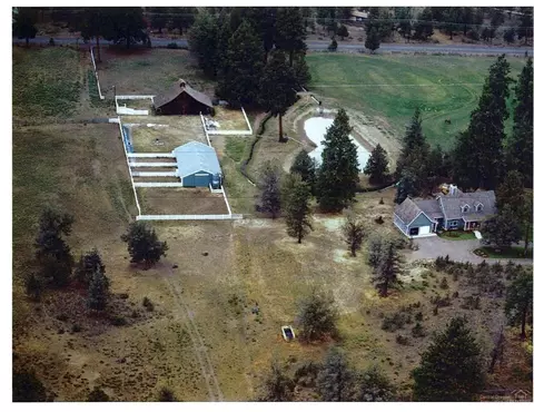 67450 Cloverdale Rd, Bend, OR 97703 photo 3