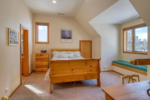 67450 Cloverdale Rd, Bend, OR 97703 photo 18