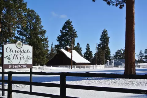 67450 Cloverdale Rd, Bend, OR 97703 photo 1