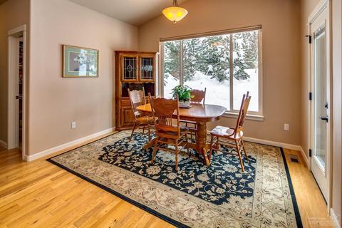 63429 Stacy Ln, Bend, OR 97701 photo 9