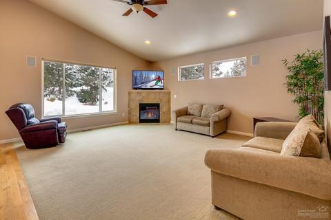 63429 Stacy Ln, Bend, OR 97701 photo 1