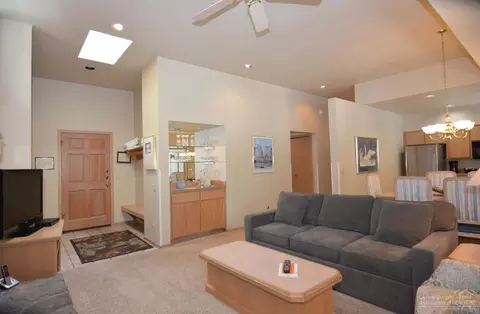 57369 Beaver Ridge Loop, Sunriver, OR 97707 photo 7