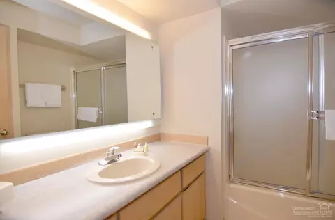 57369 Beaver Ridge Loop, Sunriver, OR 97707 photo 16