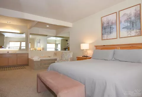57369 Beaver Ridge Loop, Sunriver, OR 97707 photo 12