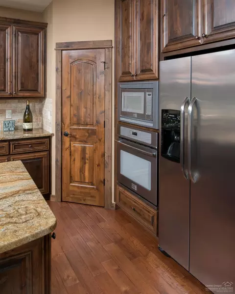 56578 Dancing Rock Loop, Bend, OR 97707 photo 5