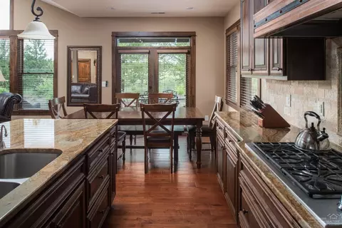 56578 Dancing Rock Loop, Bend, OR 97707 photo 3