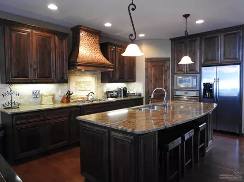 56578 Dancing Rock Loop, Bend, OR 97707 photo 4