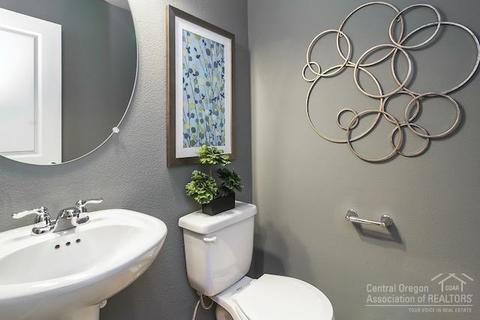 20562 SE Cameron Ave, Bend, OR 97702 photo 9