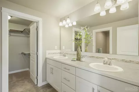 2935 NE Quiet Canyon Dr, Bend, OR 97701 photo 9
