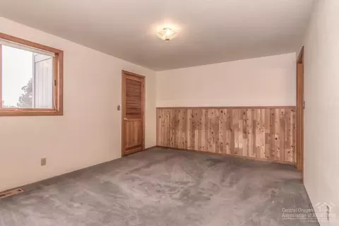 63032 Terry Dr, Bend, OR 97701 photo 19