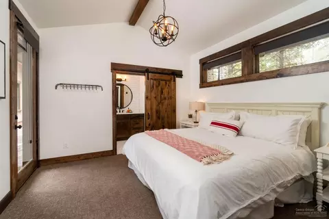 56587 Sunstone Loop, Bend, OR 97707 photo 13