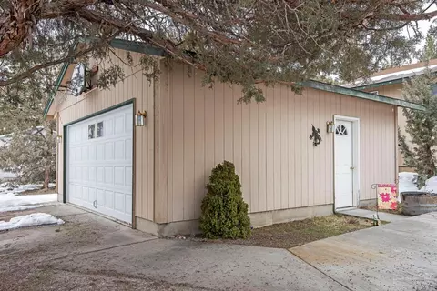 66492 Ponderosa Loop, Bend, OR 97703 photo 17