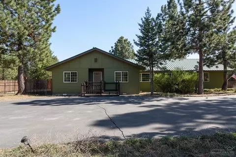 53820 4th St, La Pine, OR 97739 photo 1