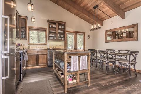 57484 Eagle Cap, Sunriver, OR 97707 photo 4