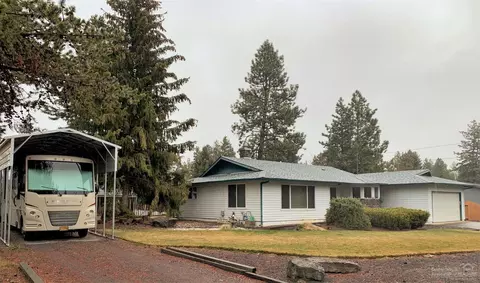 20280 Fairway Dr, Bend, OR 97702 photo 2