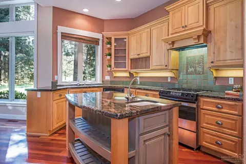 3210 NW Kidd Pl, Bend, OR 97703 photo 11