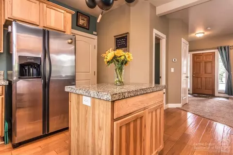 20682 Overton Pl, Bend, OR 97701 photo 8