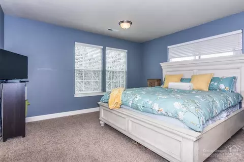 20682 Overton Pl, Bend, OR 97701 photo 14