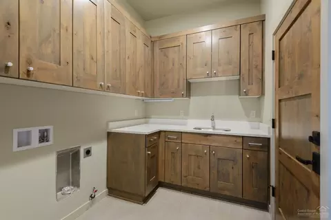 60457 Kangaroo Loop, Bend, OR 97702 photo 21