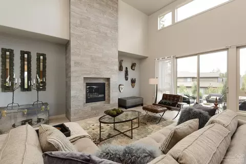 60457 Kangaroo Loop, Bend, OR 97702 photo 8