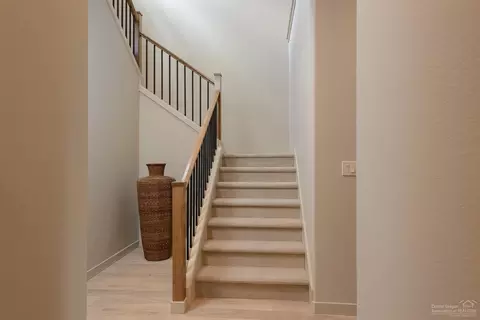 60457 Kangaroo Loop, Bend, OR 97702 photo 15