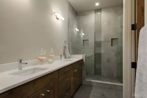 60457 Kangaroo Loop, Bend, OR 97702 photo 12