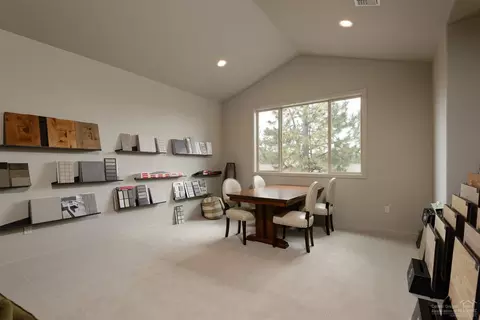 60457 Kangaroo Loop, Bend, OR 97702 photo 16
