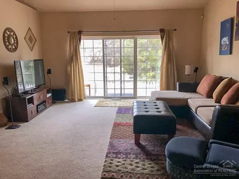61527 Blakely Rd, Bend, OR 97702 photo 3