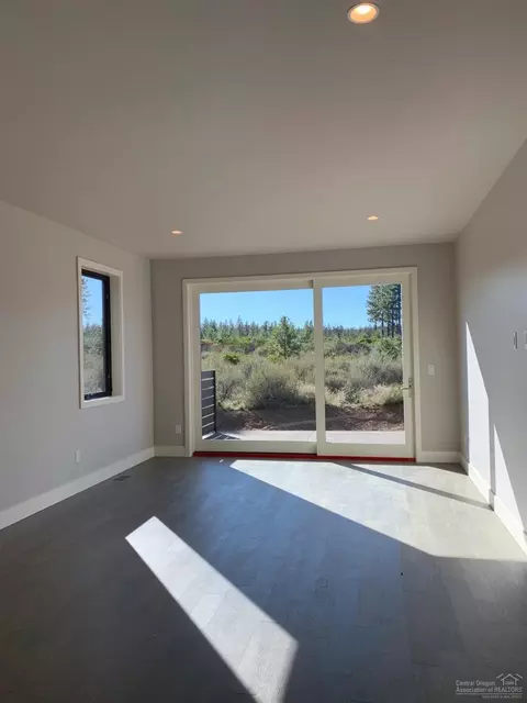 19179 Gateway Loop, Bend, OR 97702 photo 13