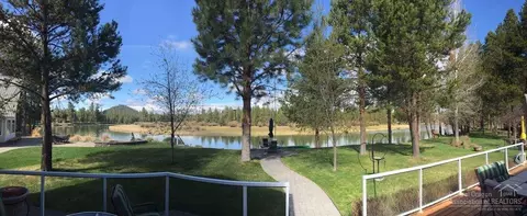 55581 Big River Dr, Bend, OR 97707 photo 2