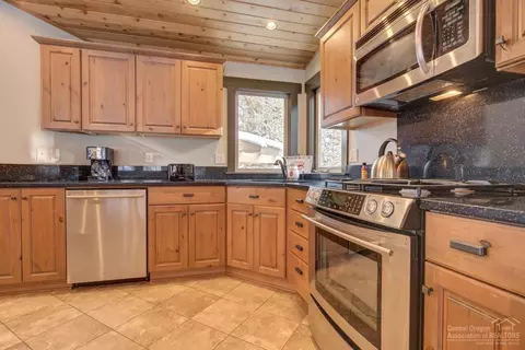 57665 Poplar Loop, Sunriver, OR 97707 photo 7