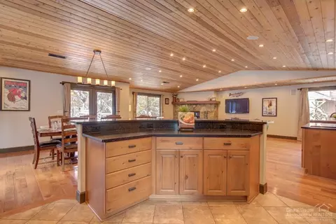 57665 Poplar Loop, Sunriver, OR 97707 photo 6