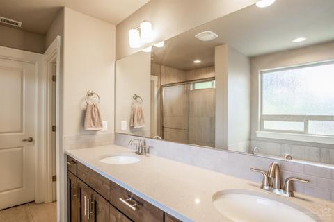 60480 Hedgewood, Bend, OR 97702 photo 17