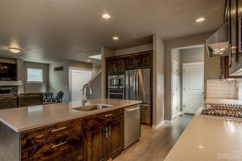 60480 Hedgewood, Bend, OR 97702 photo 7