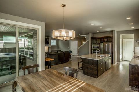 60480 Hedgewood, Bend, OR 97702 photo 5