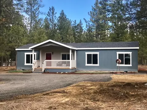 1671 Hackett Dr, La Pine, OR 97739 photo 2