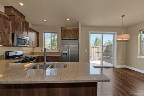 620 NE Vail Ln, Bend, OR 97701 photo 8