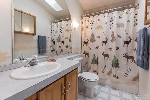 2615 NE Wintergreen Dr, Bend, OR 97701 photo 10