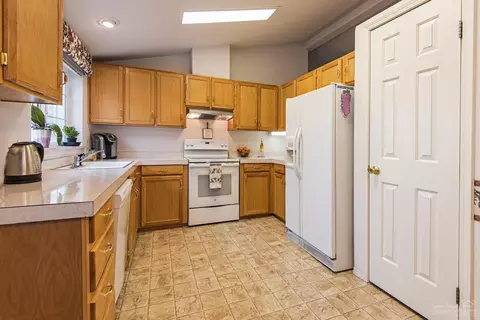 2615 NE Wintergreen Dr, Bend, OR 97701 photo 5