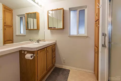 2615 NE Wintergreen Dr, Bend, OR 97701 photo 8